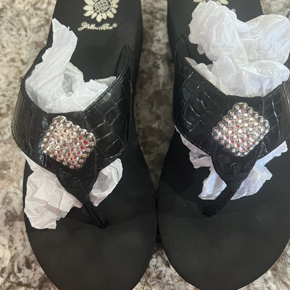 Yellow Box Black Jeweled Women’s Sandals/FlipFlops Embellished Crystals Size 8